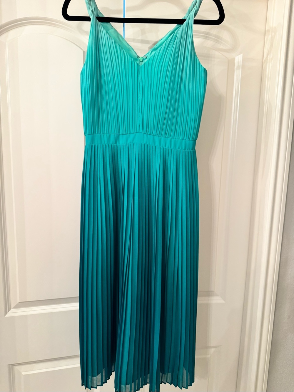 Banana Republic Green Ombré Pleated Midi Dress - Size 2 (Excellent Condition)